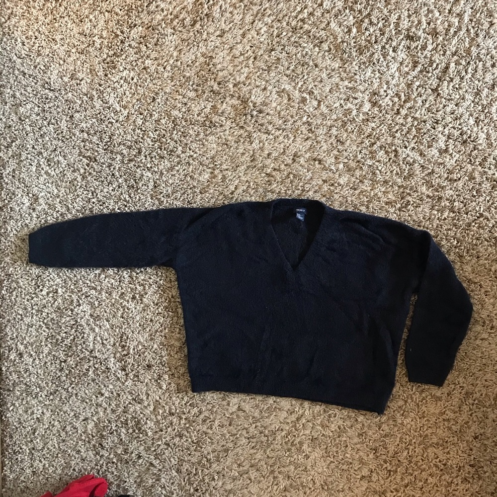 Navy V neck wool like cropped sweater